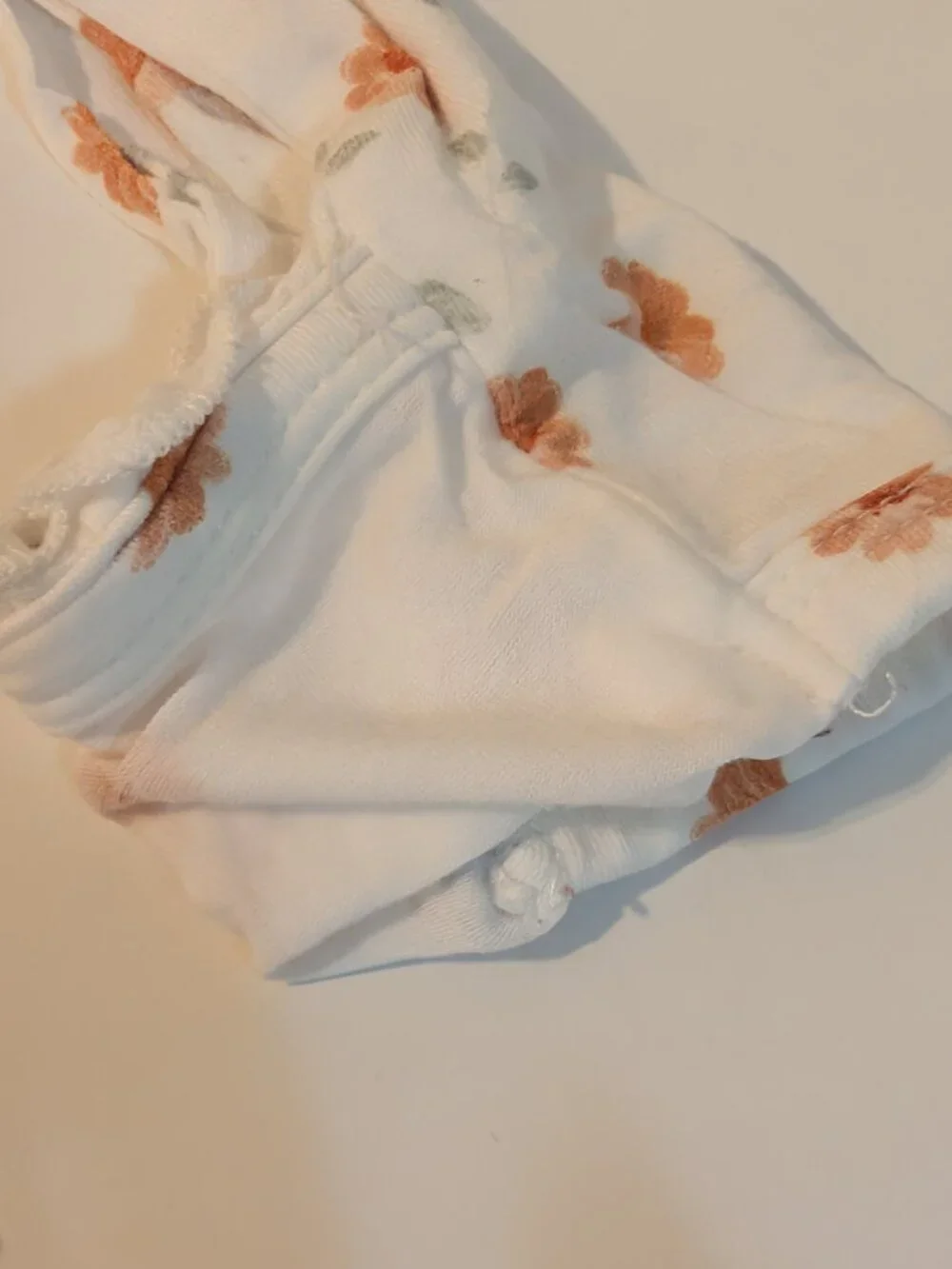 Baby floral bamboo ruffle baby zip sleeper, size 18-24 months